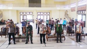 Peduli Pencegahan Covid-19, Pemkab Lamtim Gelar Deklarasi