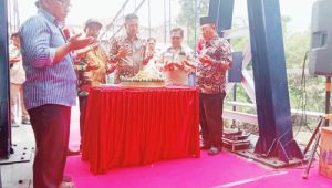 Pj Walikota Malang Dr. Ir. Wahyu Hidayat Resmikan Jembatan Lembayung Mergosono